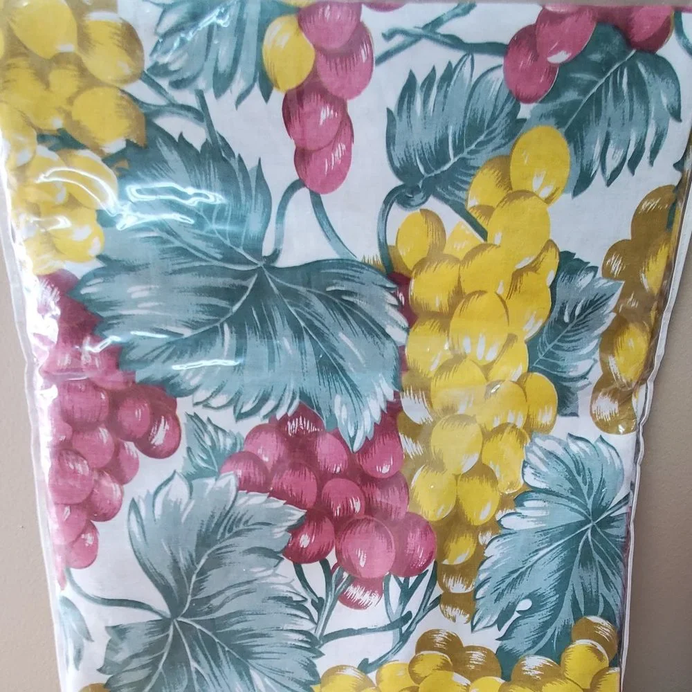 Grape Harvest Pattern Tablecloth 93 x 54 And 12 Napkins Made In Italy